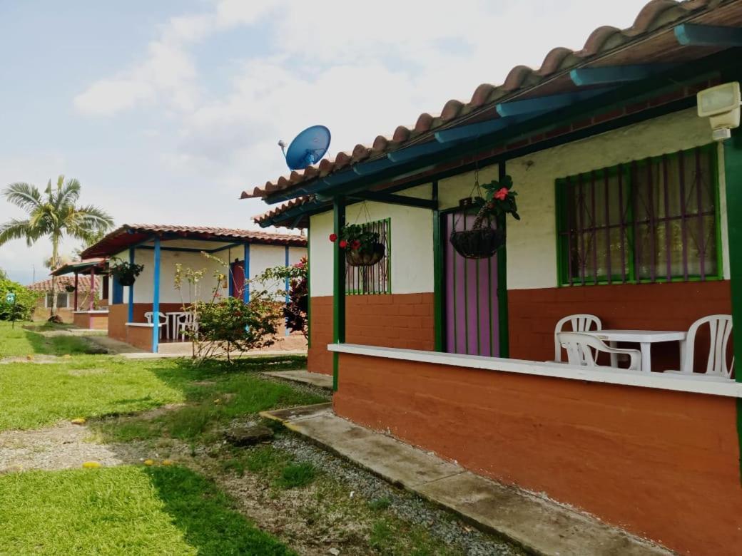 Hotel Campestre Manantial Del Quindio Montenegro Exterior photo